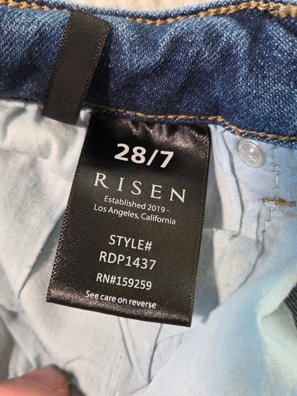 RISEN Distressed Raw Hem Crop Flare Jeans Women's Size 7 / Waist 28 Stretch - Picture 4 of 9